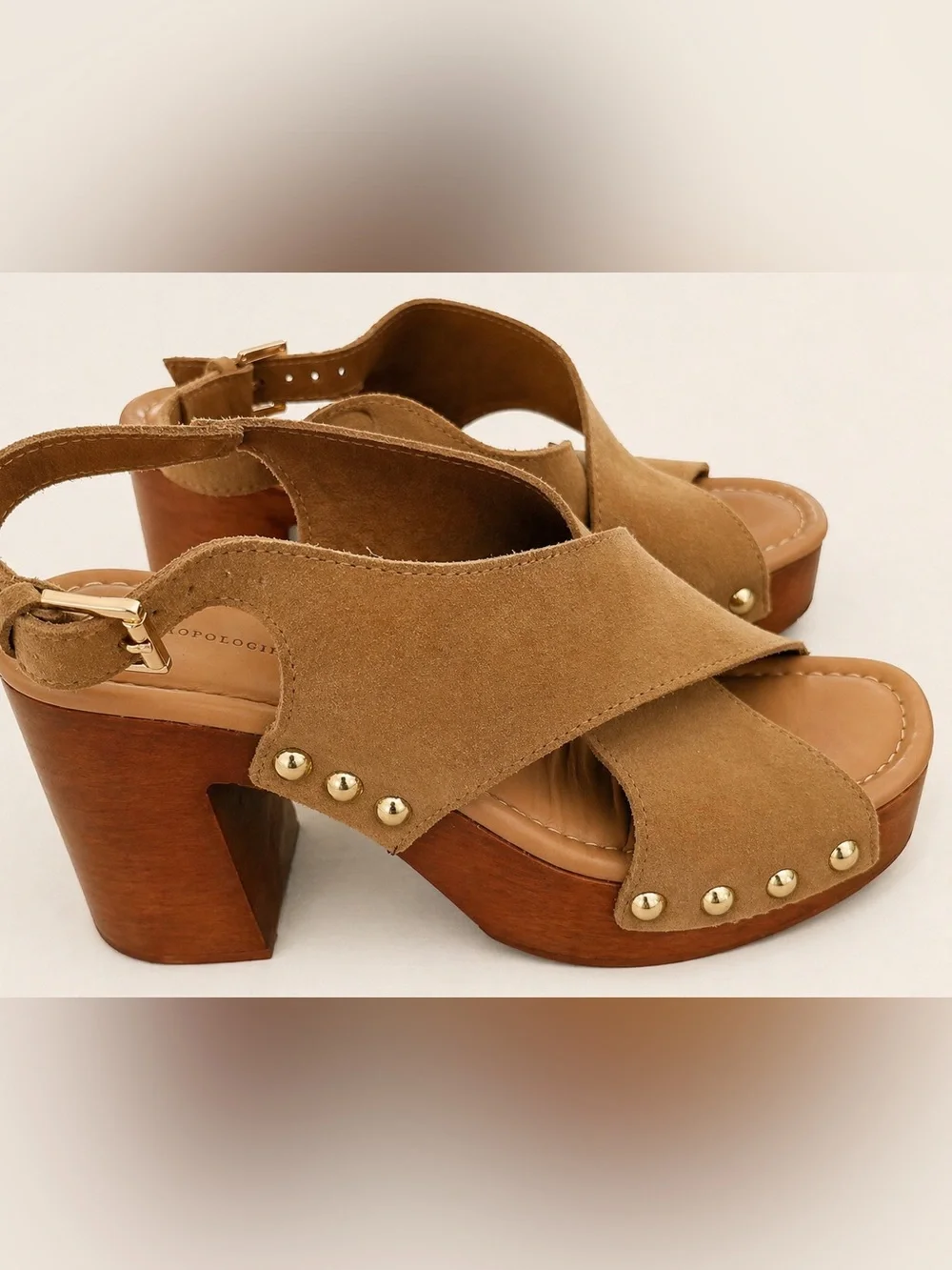 Anthropologie Studded Wood Platform Sandals
Size 39 (fits approx. US 8–8.5) - Picture 6 of 7